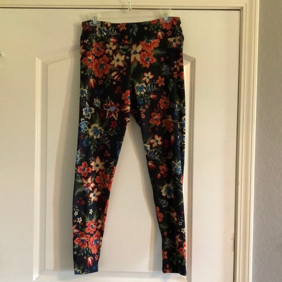 LuLaRoe Tall & Curvy Leggings - Picture 1 of 5